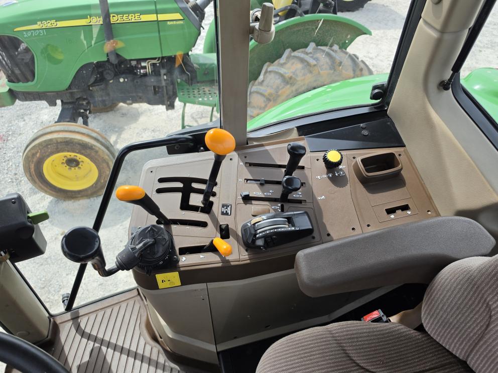 Image for 2007 John Deere 6415