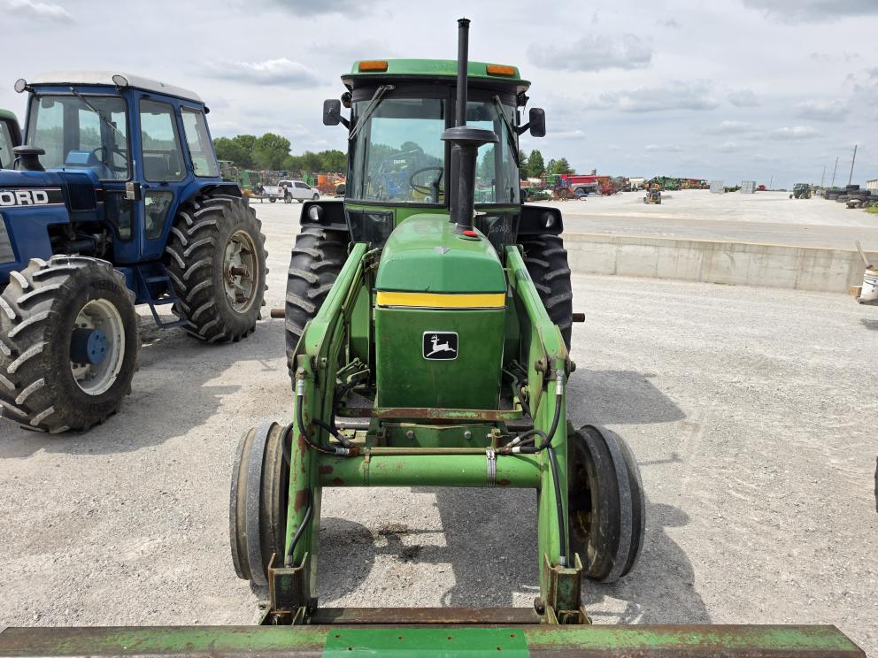 Image for 1973 John Deere 4230