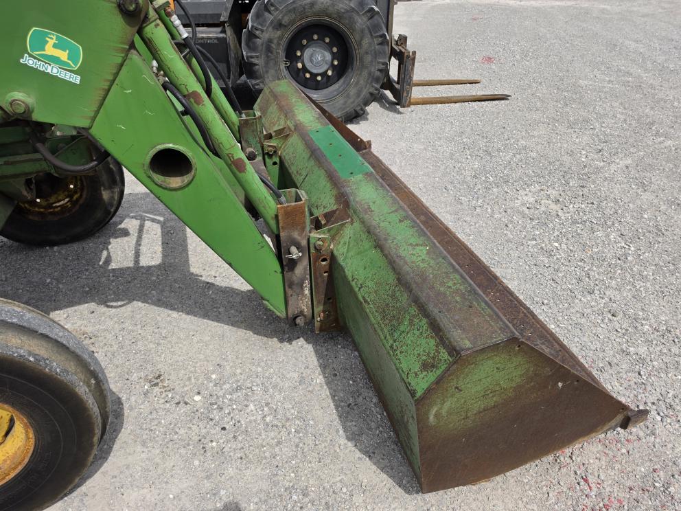 Image for 1973 John Deere 4230