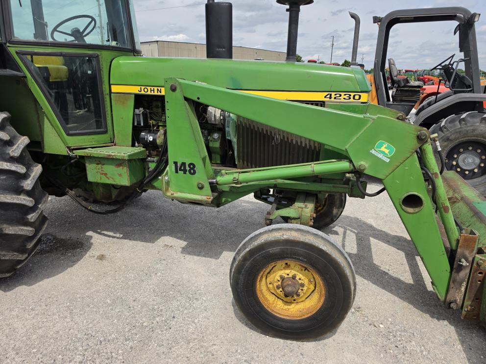 Image for 1973 John Deere 4230