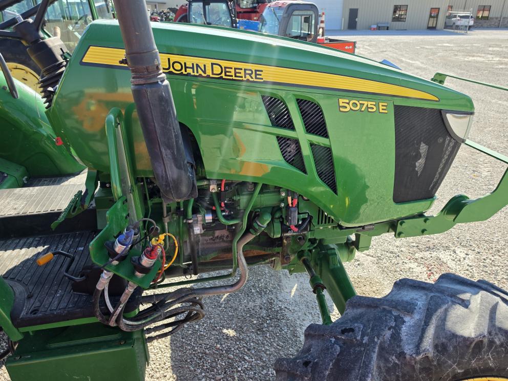 Image for 2018 John Deere 5075E