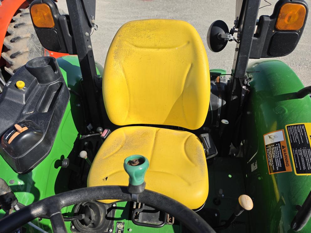 Image for 2018 John Deere 5075E