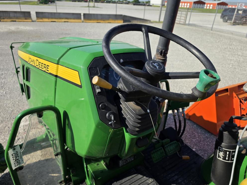 Image for 2018 John Deere 5075E