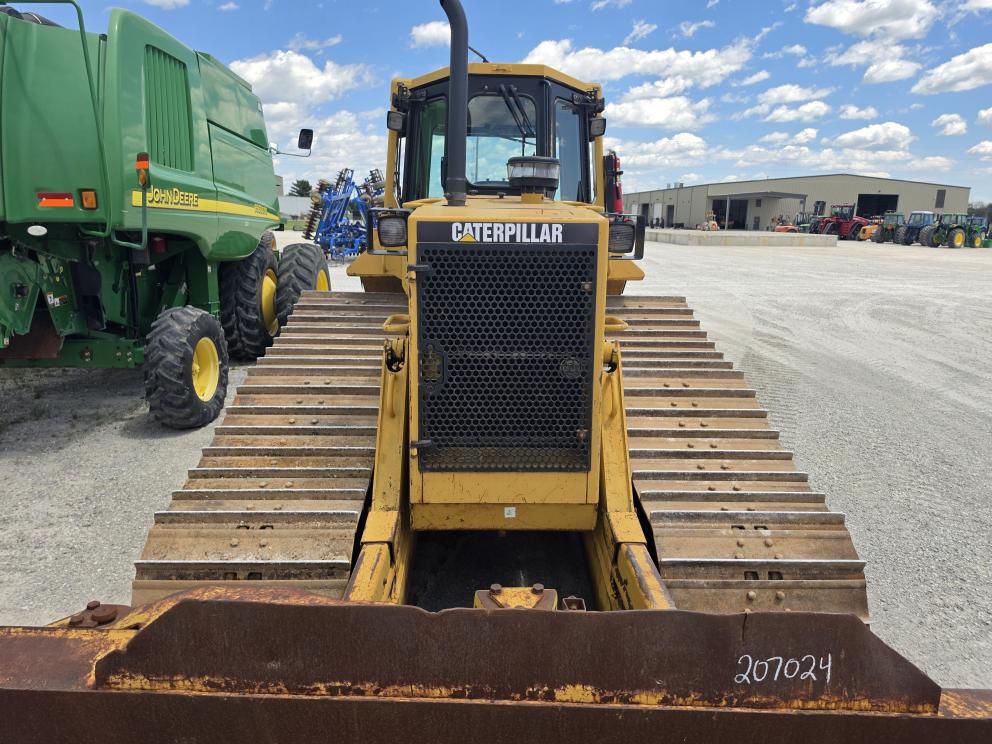 Image for 2002 Caterpillar D6M LGP