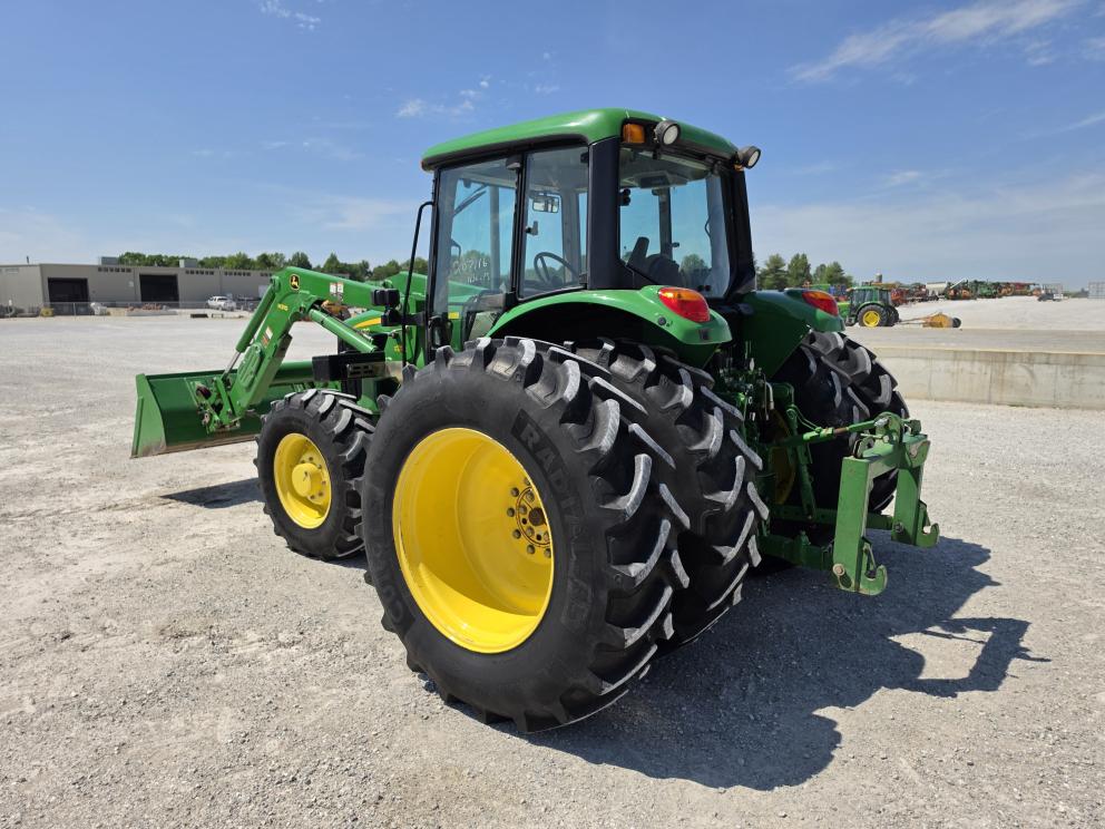Image for 2012 John Deere 6430