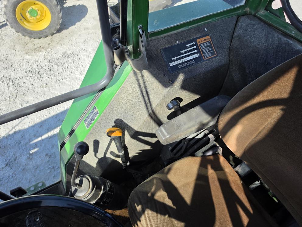 Image for 1999 John Deere 5510