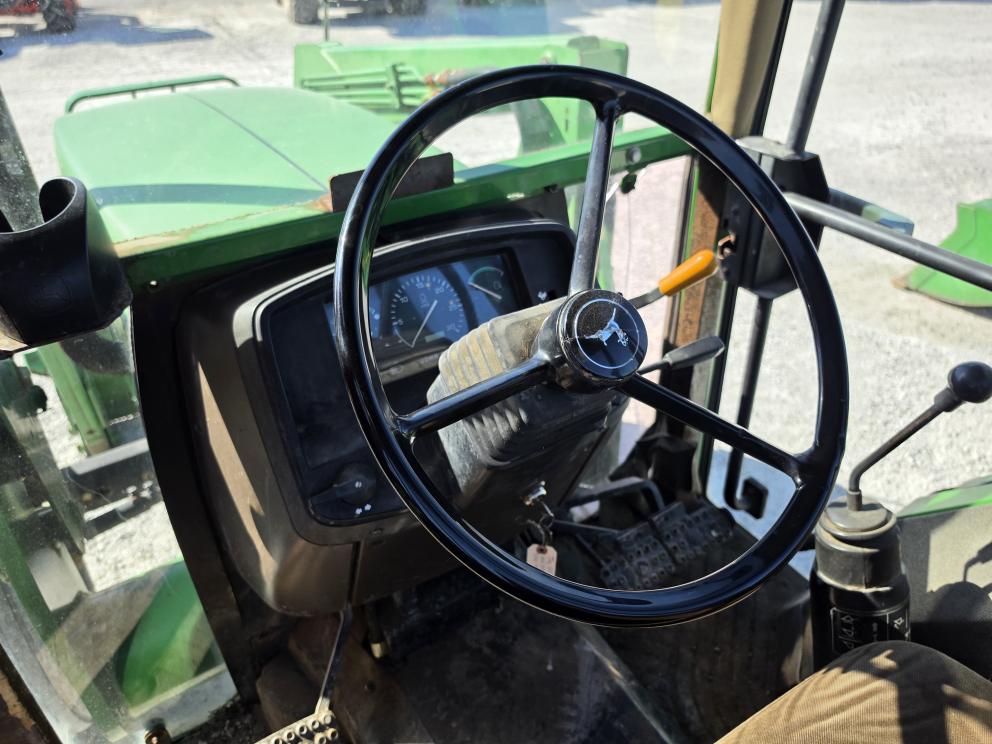 Image for 1999 John Deere 5510