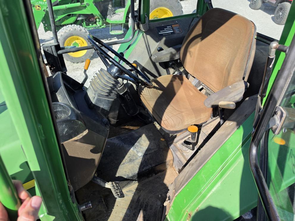 Image for 1999 John Deere 5510
