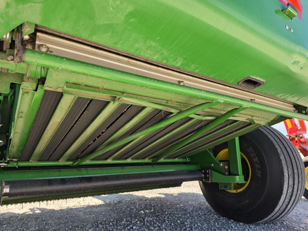 Image for 2010 John Deere 568