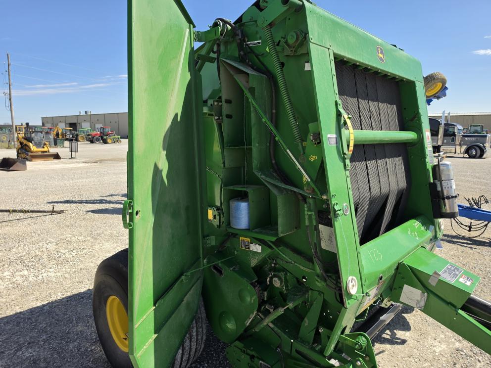 Image for 2010 John Deere 568