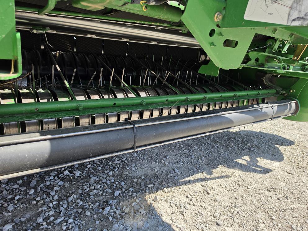Image for 2010 John Deere 568