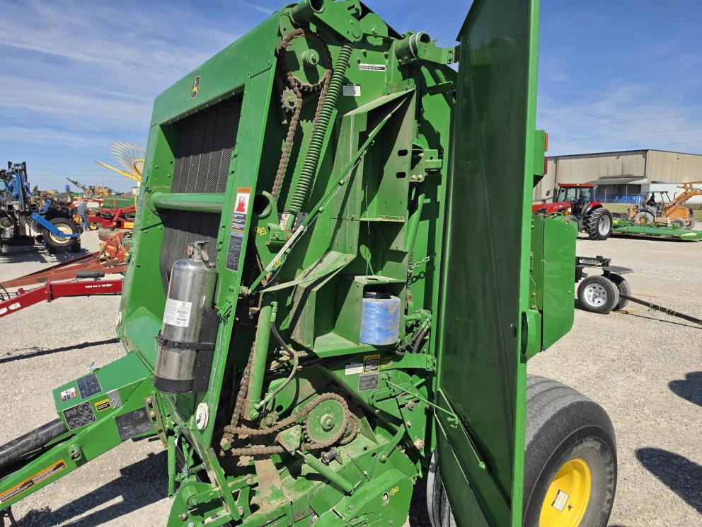 Image for 2010 John Deere 568