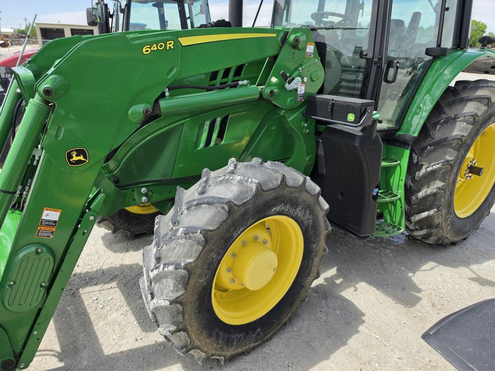 Image for 2023 John Deere 6145M
