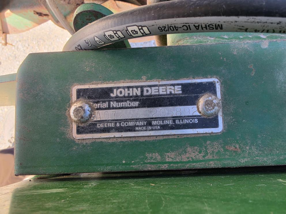 Image for 1993 John Deere 7200