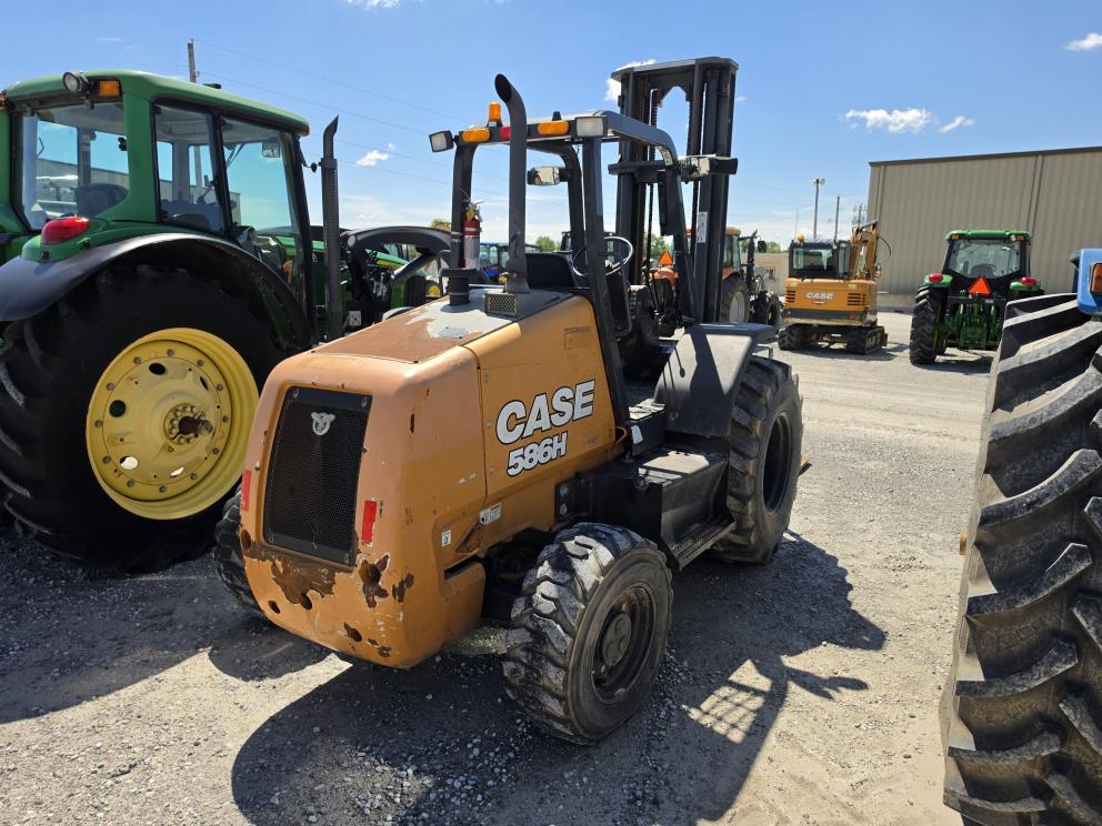 Image for 2019 Case 586H