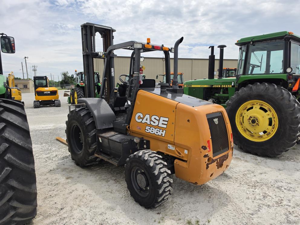 Image for 2019 Case 586H