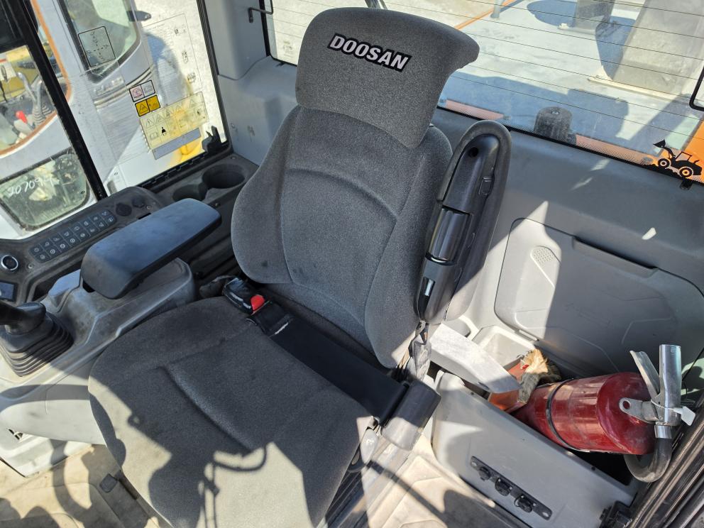 Image for 2021 Doosan DL220-7