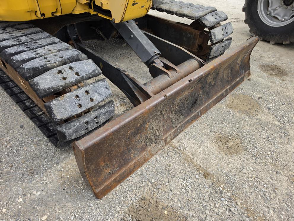 Image for 2013 Komatsu PC88MR-8