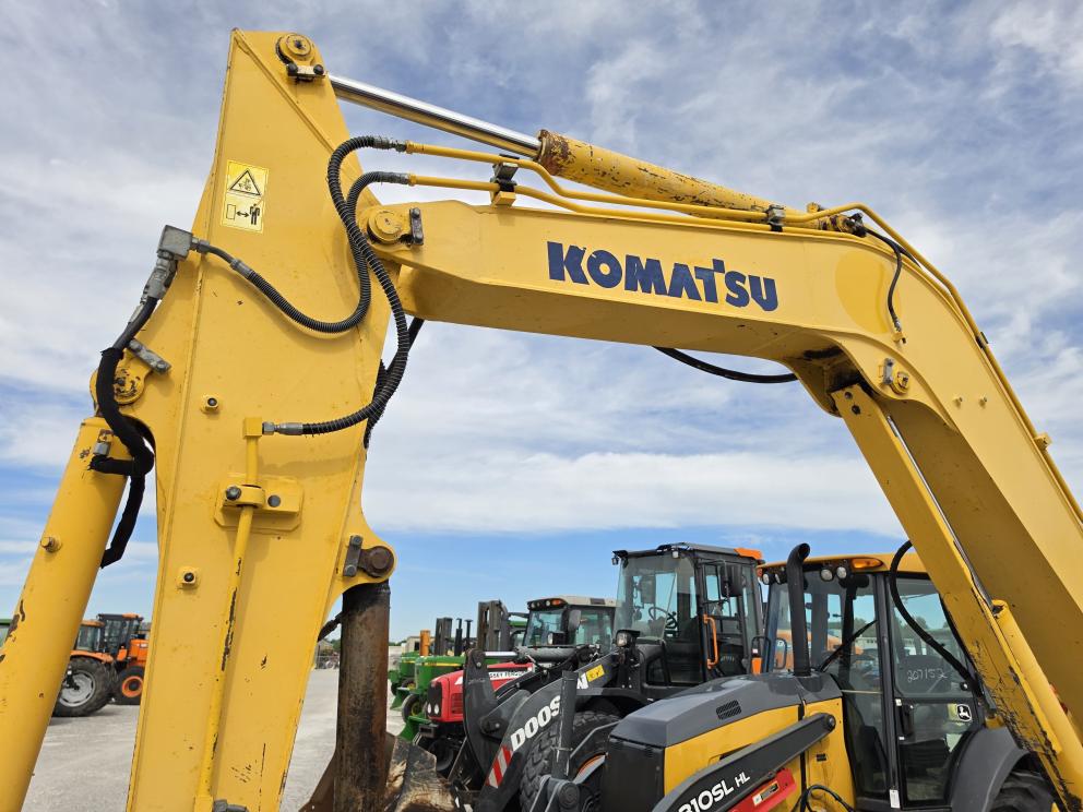 Image for 2013 Komatsu PC88MR-8
