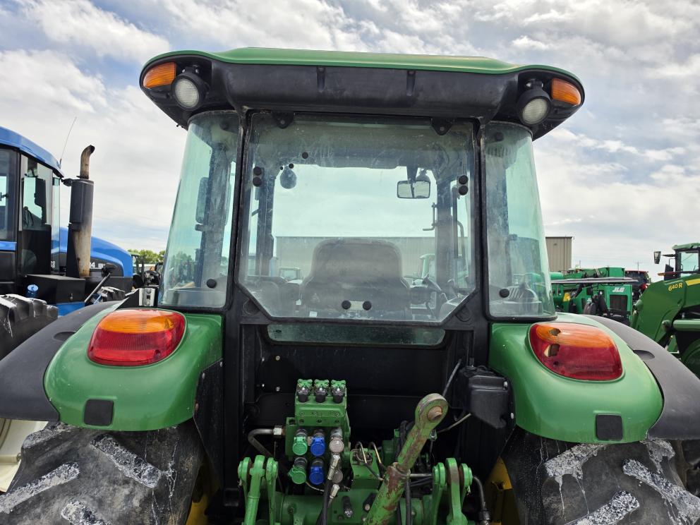 Image for 2013 John Deere 6140D