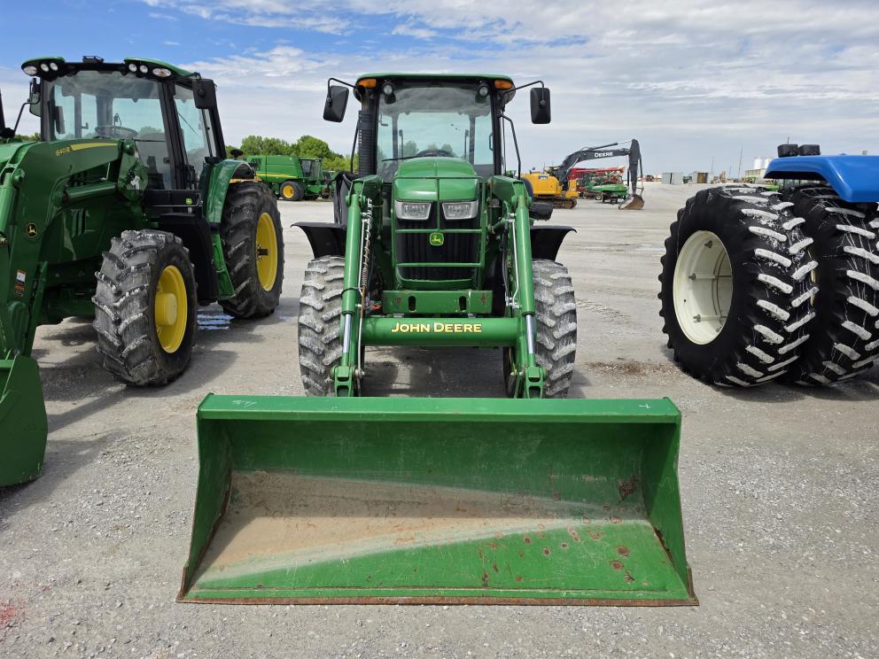 Image for 2013 John Deere 6140D