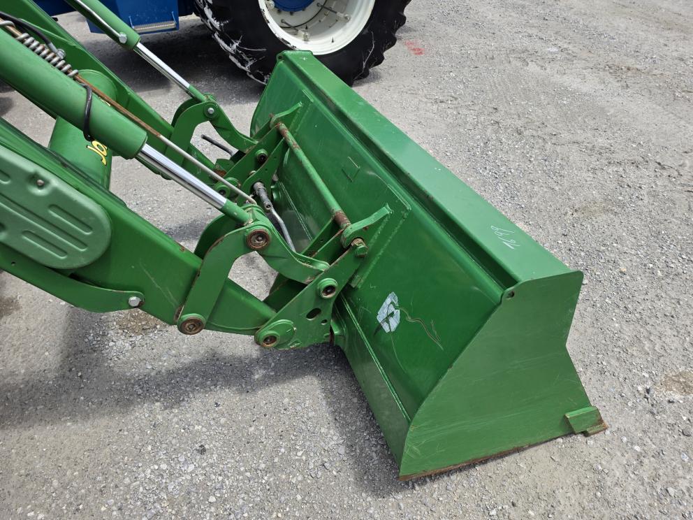 Image for 2013 John Deere 6140D