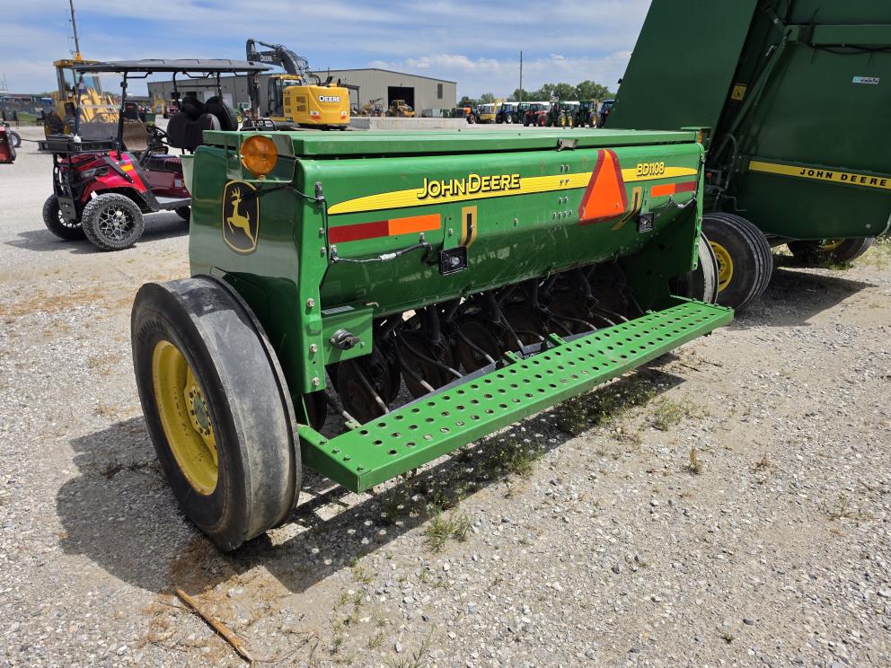 Image for 2023 John Deere BD1108