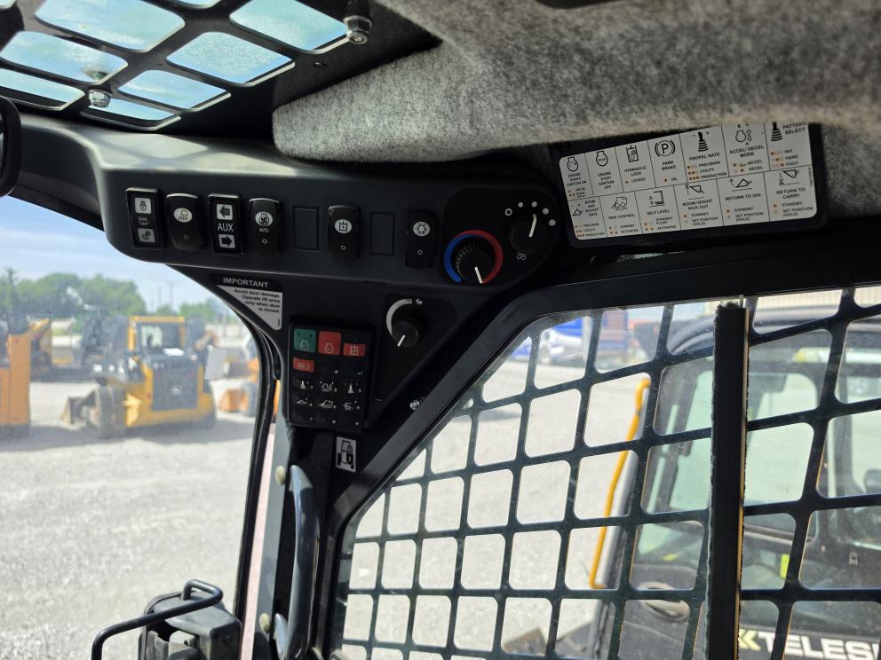 Image for 2018 John Deere 331G