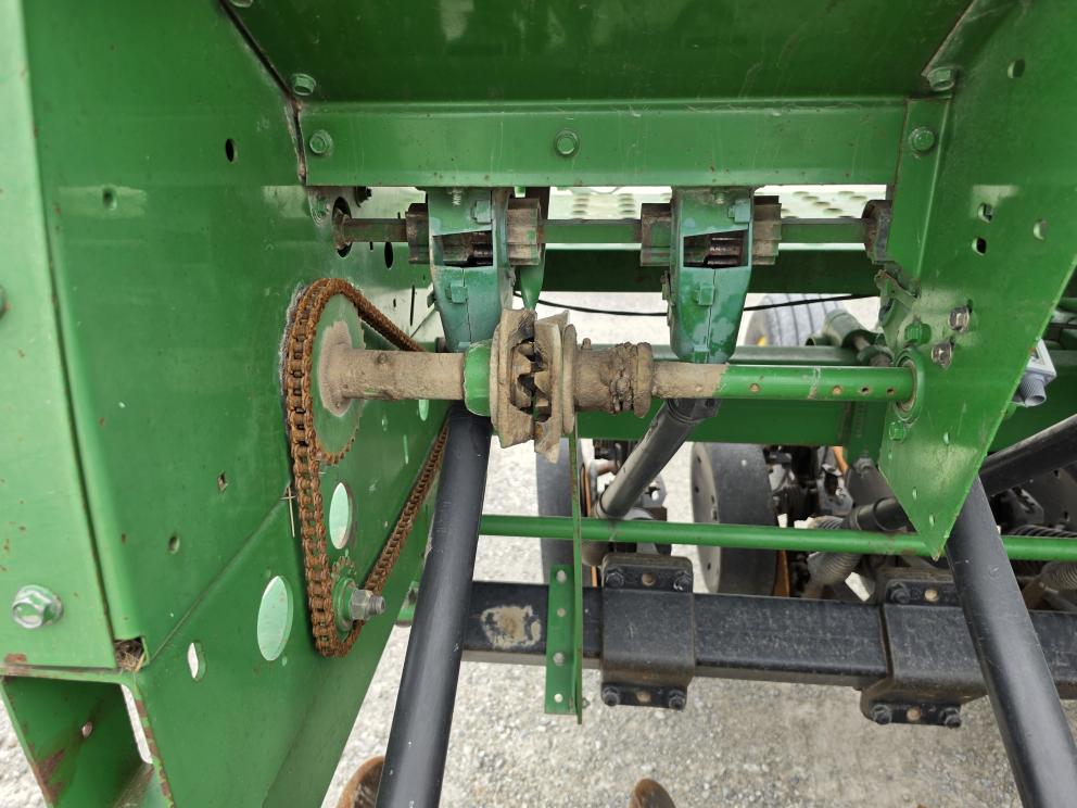 Image for 2002 John Deere 1590