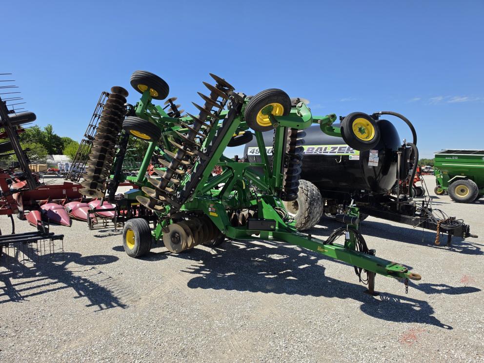 Image for 2016 John Deere 2623VT