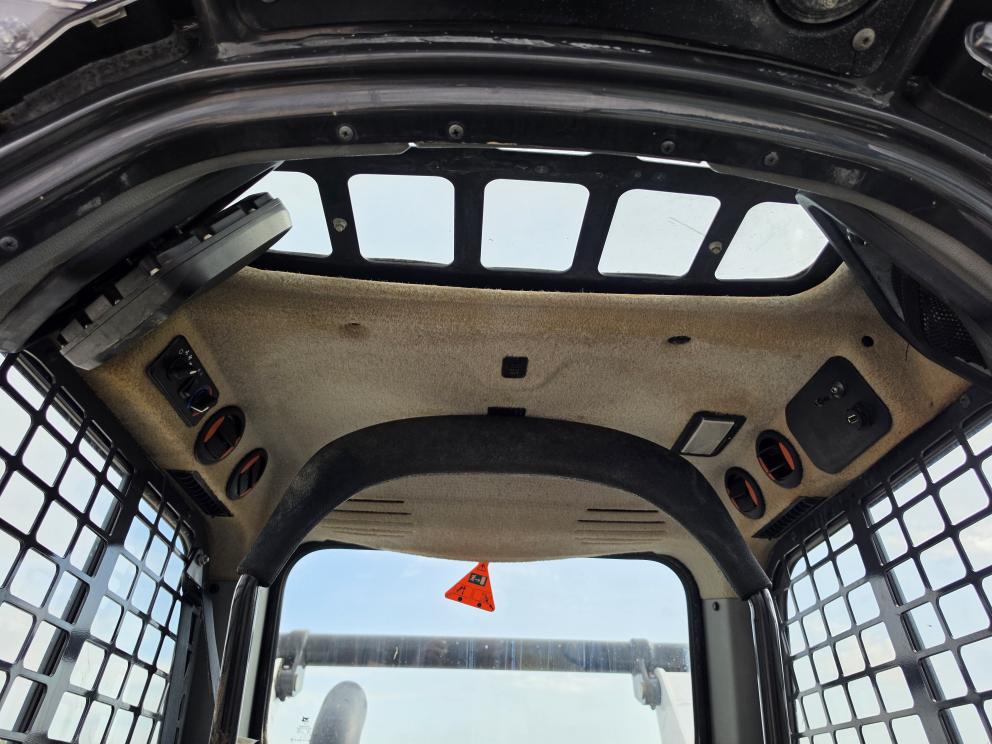 Image for 2021 Bobcat T76