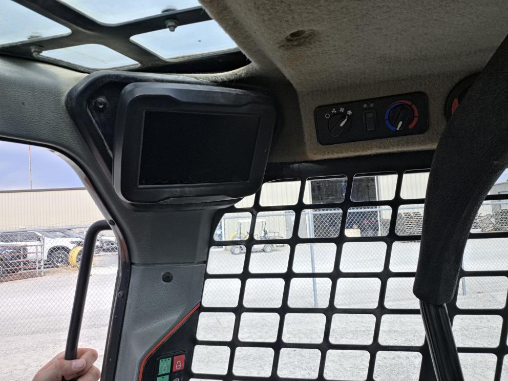 Image for 2021 Bobcat T76