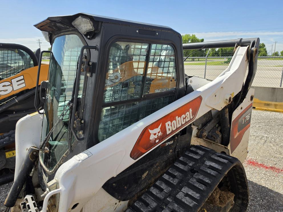 Image for 2021 Bobcat T76