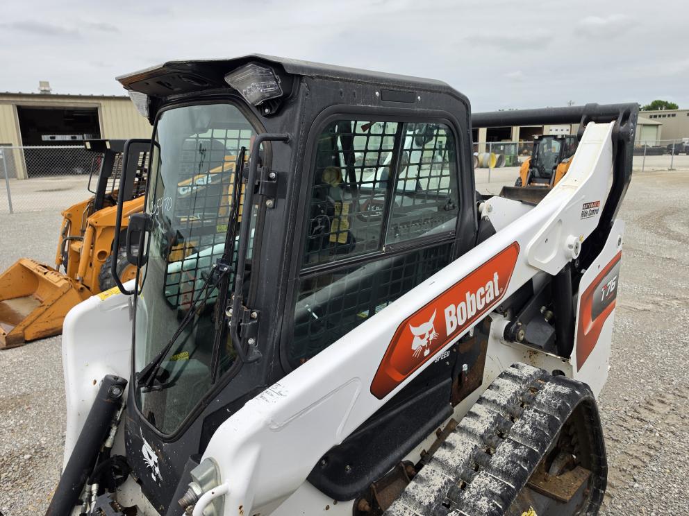 Image for 2021 Bobcat T76