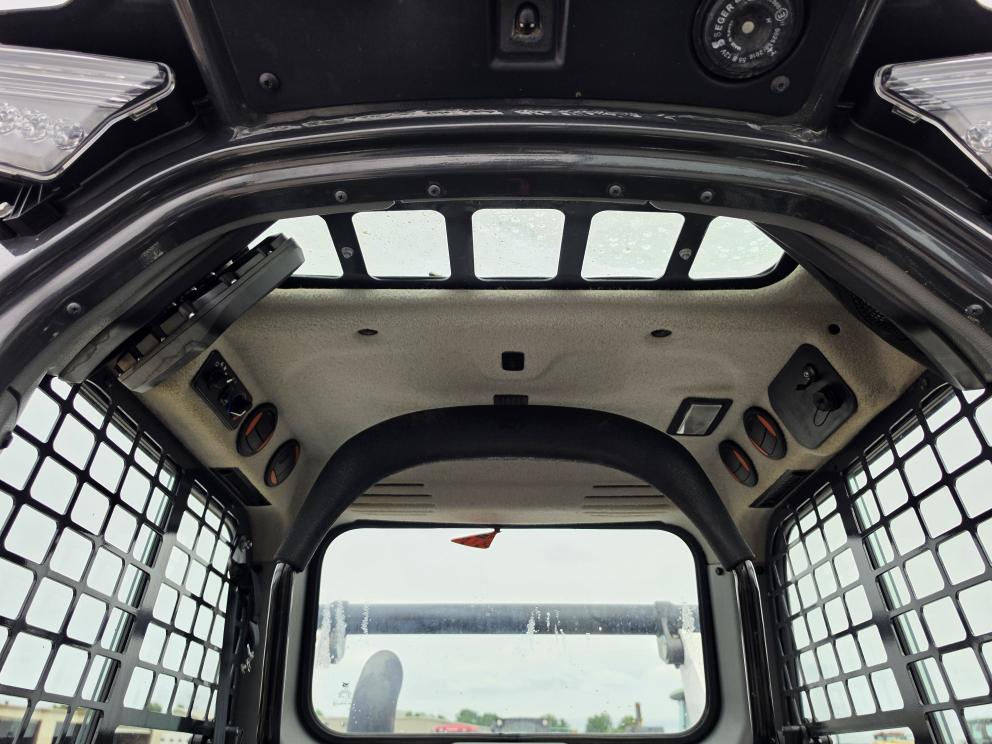 Image for 2021 Bobcat T76