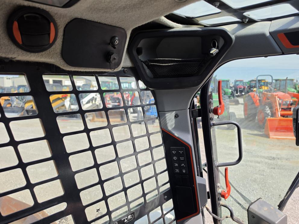Image for 2021 Bobcat T76
