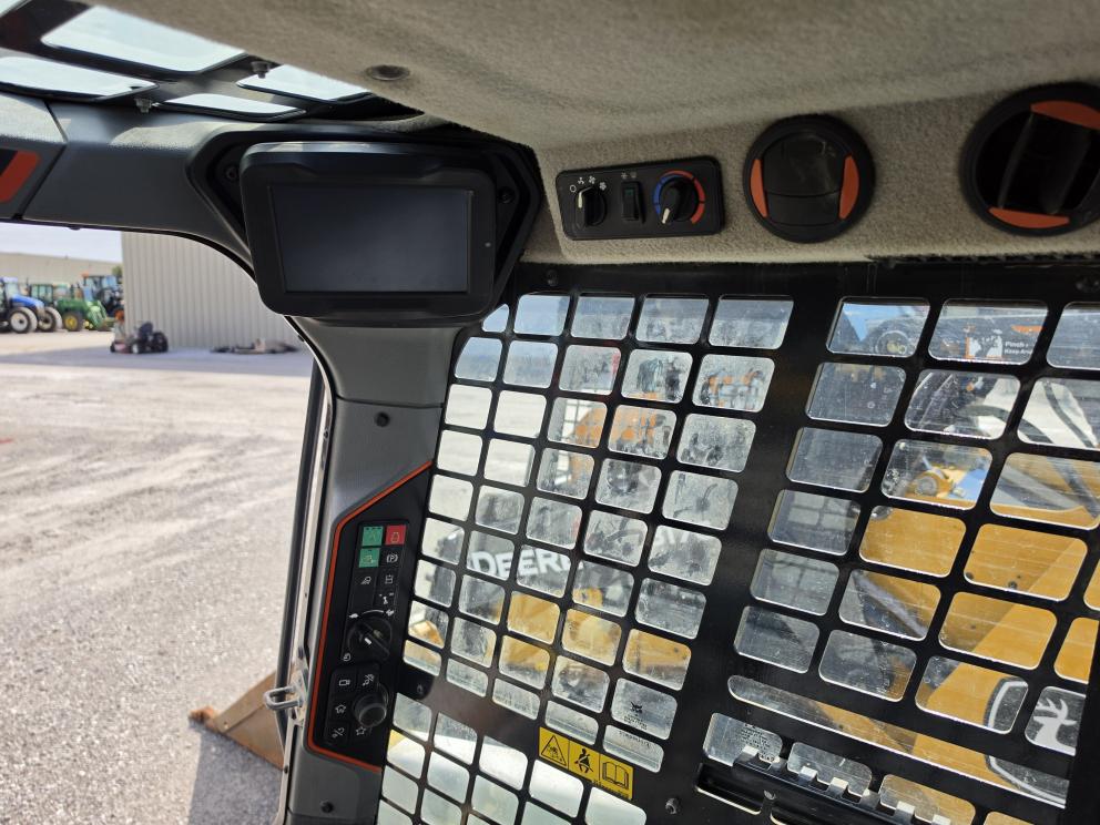 Image for 2021 Bobcat T76