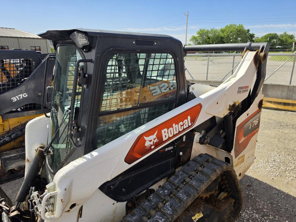 Image for 2021 Bobcat T76