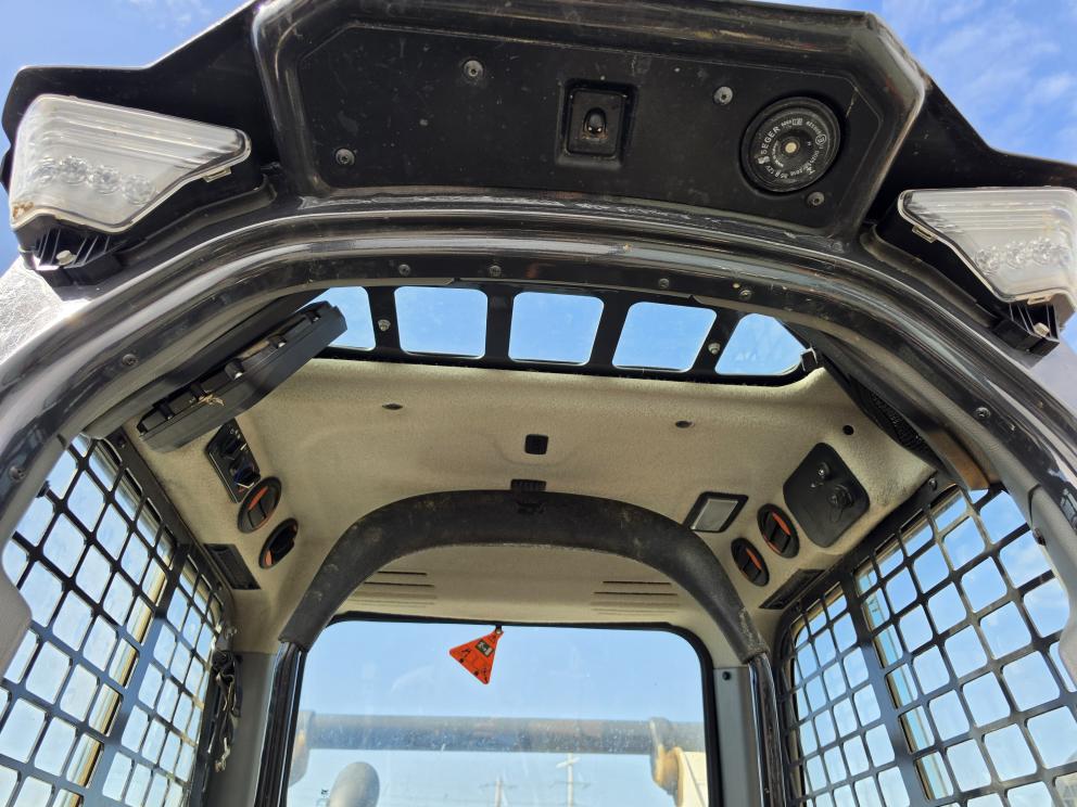 Image for 2021 Bobcat T76