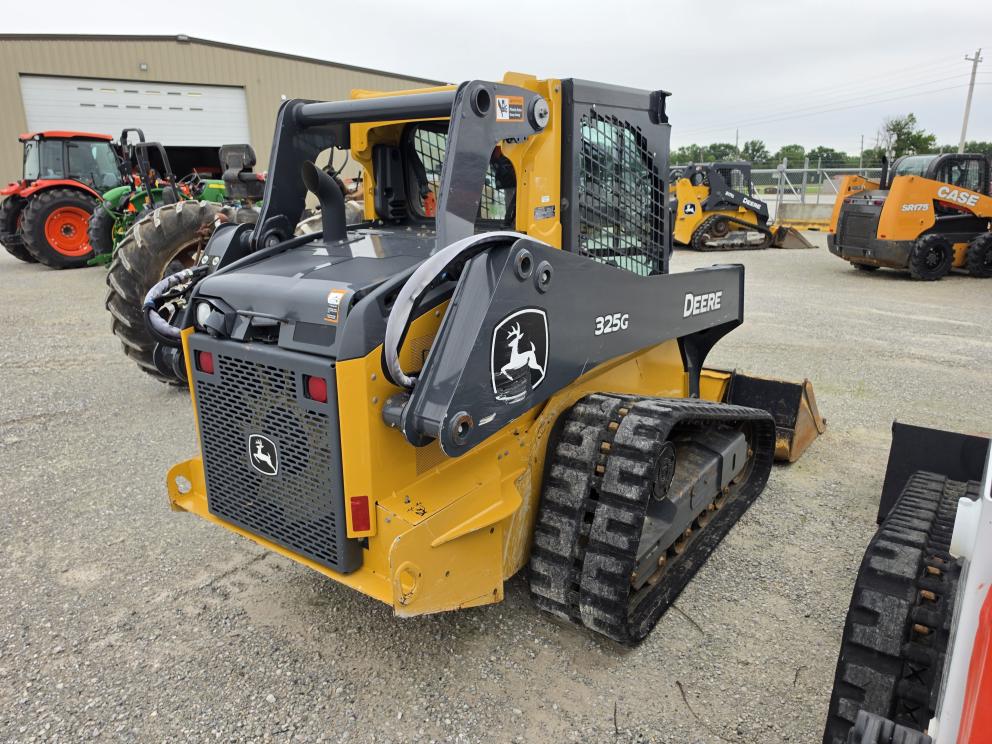 Image for 2023 John Deere 325G
