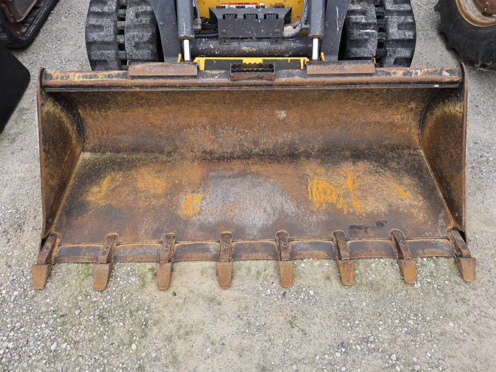 Image for 2023 John Deere 325G