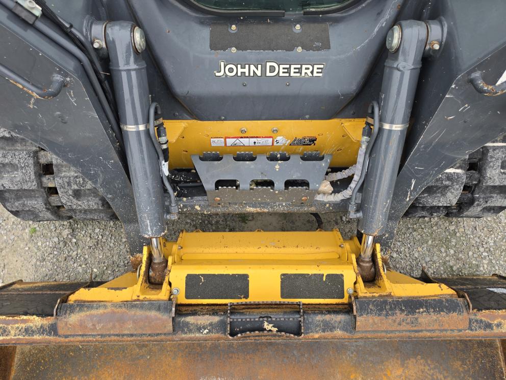 Image for 2023 John Deere 325G