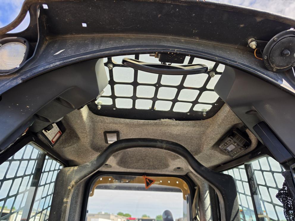 Image for 2023 John Deere 325G