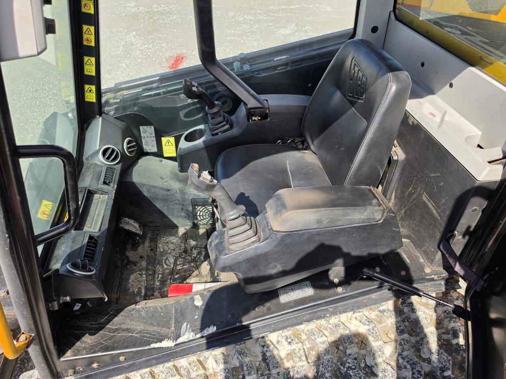 Image for 2018 JCB 3TS-8T