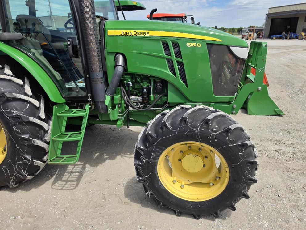 Image for 2014 John Deere 6115D