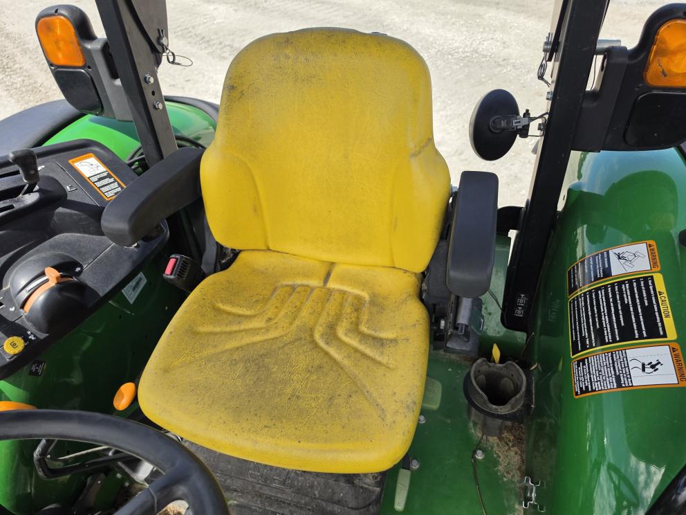 Image for 2022 John Deere 5090E