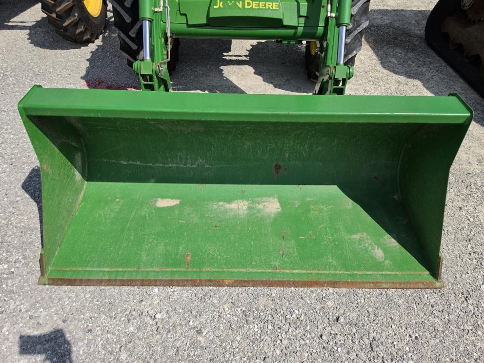 Image for 2022 John Deere 5090E