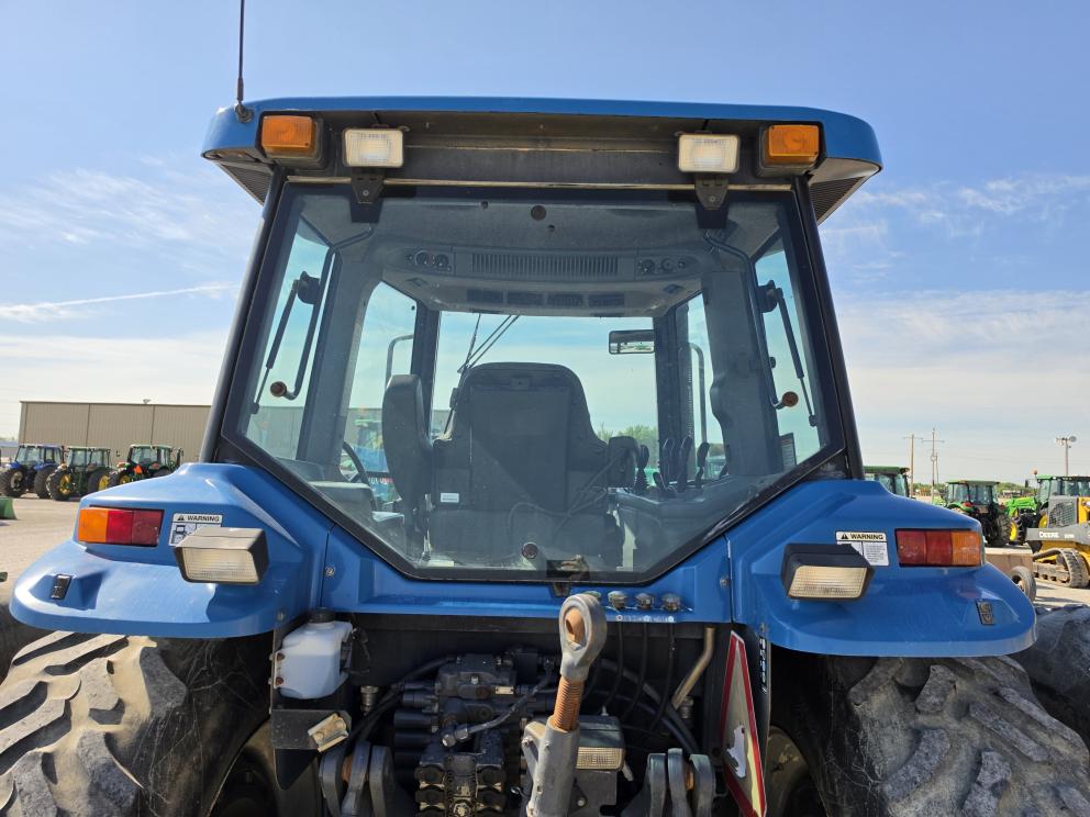 Image for 2001 New Holland 8870