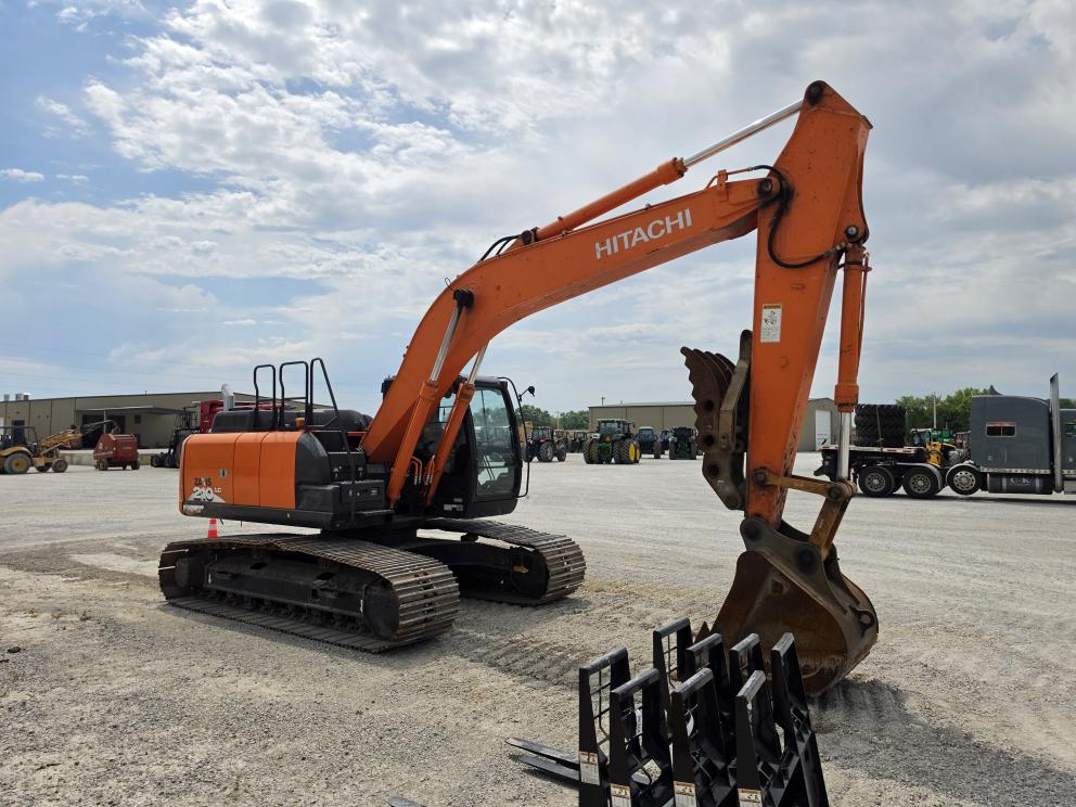 Image for 2021 Hitachi ZX210LC-6N