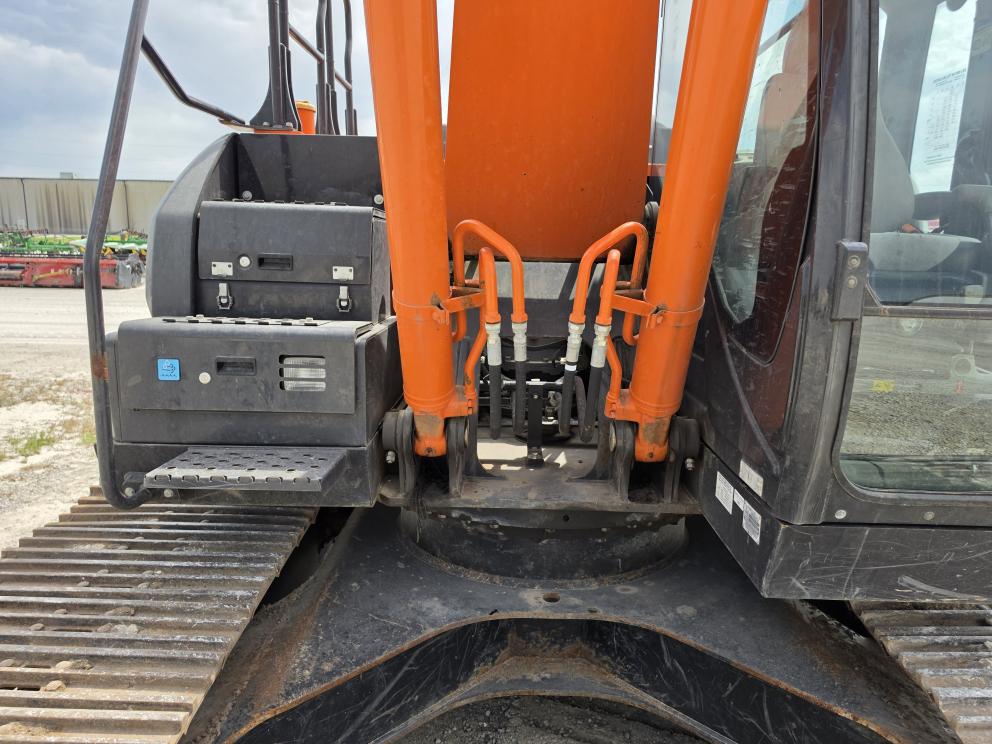 Image for 2021 Hitachi ZX210LC-6N